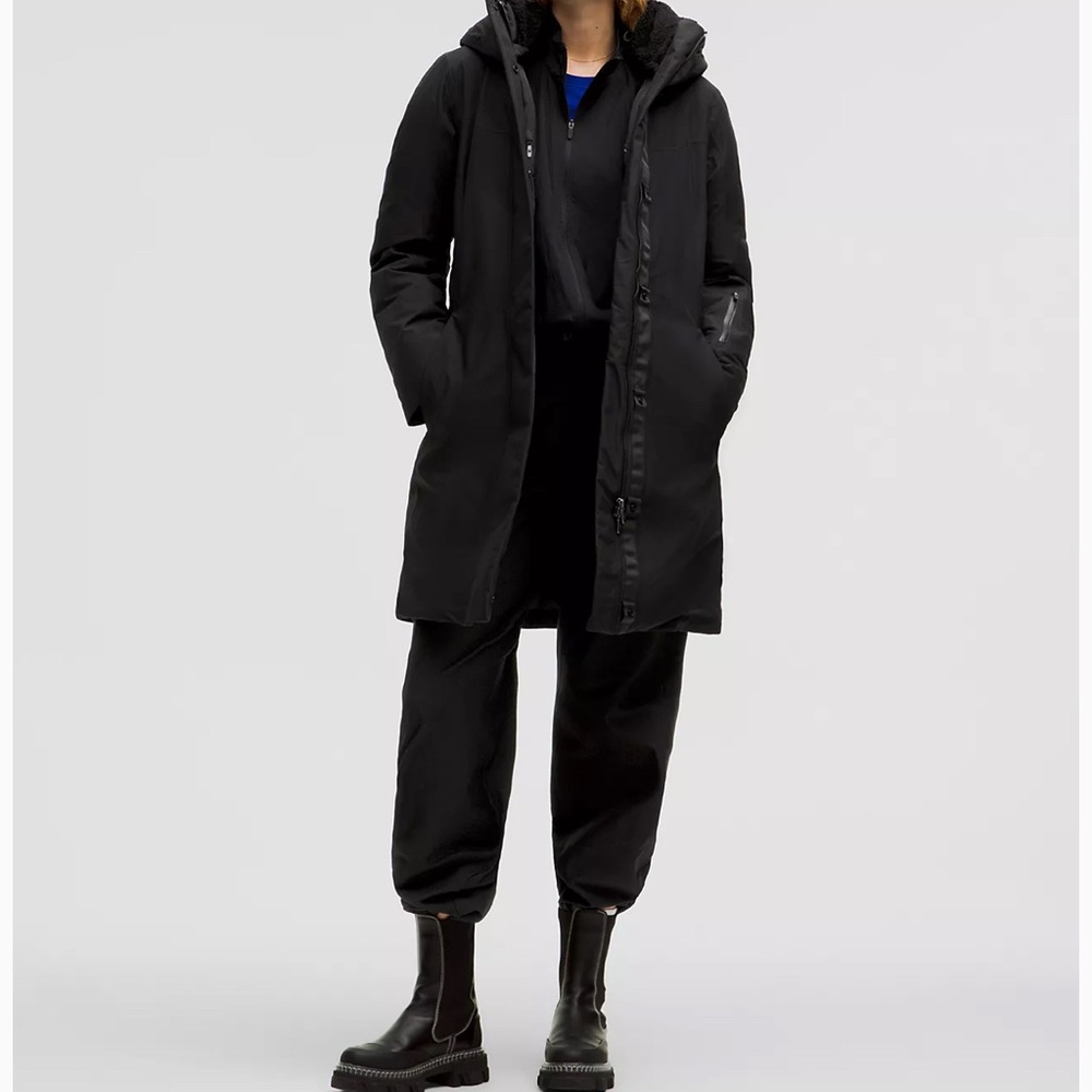 Lululemon Snow Warrior Parker
